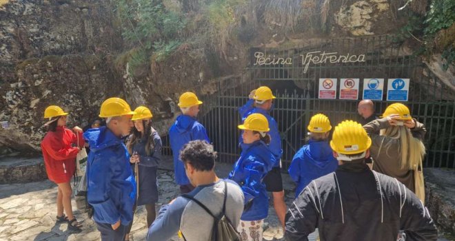 Robert Dacešin i 11 svjetskih travel blogera posjetilo UNESCO-vu baštinu špilju Vjetrenica