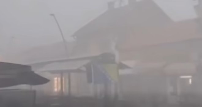 Žestoko nevrijeme pogodilo Bugojno i Donji Vakuf: Vjetar nosio krovove