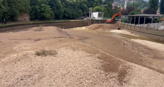 Ispražnjeno akumulaciono jezero na Bentbaši: Uklanjaju se riječni mulj i nanosi iz korita Miljacke