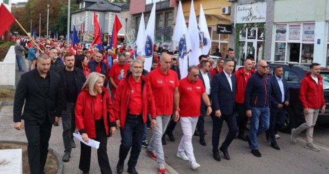 Bećirović u Tuzli: Razvoj zasnovan na znanju i novim tehnologijama - put ka snažnijoj Bosni i Hercegovini
