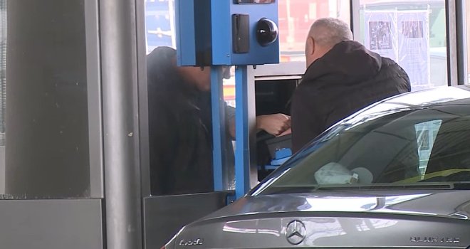 Dilema za bh. građane: Može li putnik odbiti davanje otisaka prstiju na granici, ako time štiti svoju privatnost?!  
