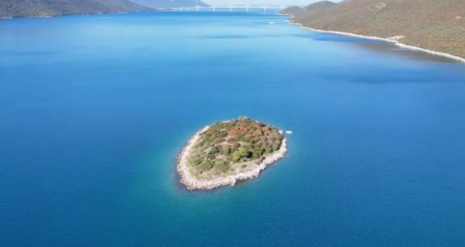 Skriveni biseri Jadrana: Znate li za ova dva bh. otoka? Većina turista u Neumu nikada ih nije vidjela...