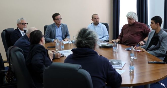 Održan prvi radni sastanak za spas Skenderije: Evo šta se našlo u fokusu
