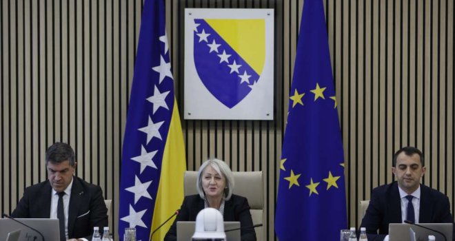 Vijeće ministara BiH utvrdilo visinu osnovice za obračun plaća i regresa za 2027.godinu
