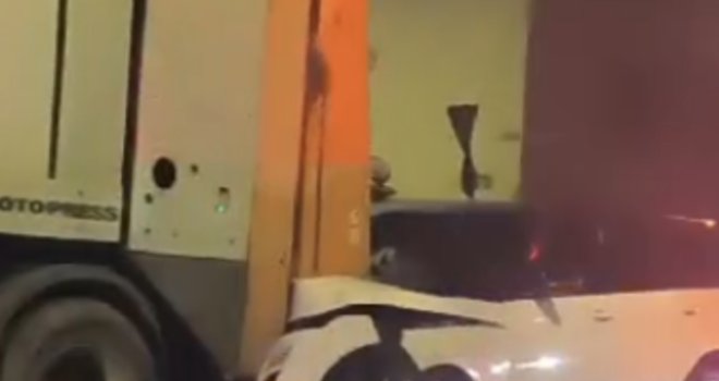 Zabio se u kamion 'Rada': Pijani počasni konzul skrivio saobraćajnu nesreću u Sarajevu, više povrijeđenih
